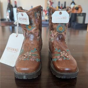 Shyanne Brown Embroidered Boots